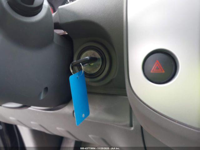 Nissan Frontier Sv Image 10