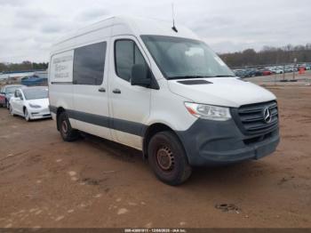  Salvage Mercedes-Benz Sprinter 2500