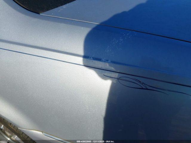 Cadillac DTS Standard Image 6