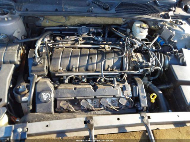 Cadillac DTS Standard Image 11