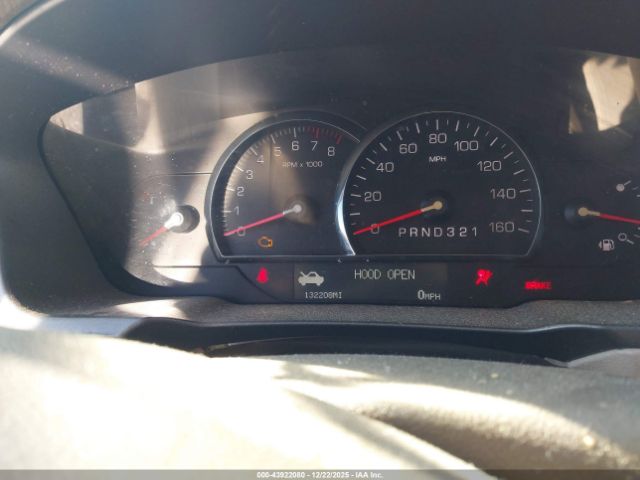 Cadillac DTS Standard Image 12