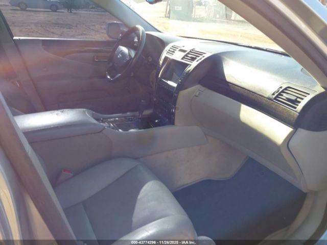 Lexus LS Image 5