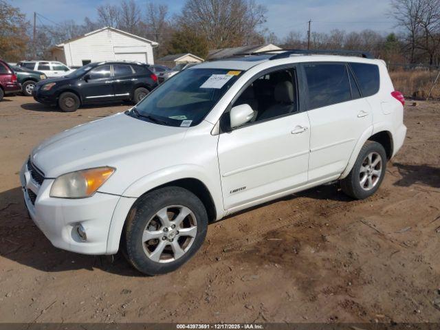 Toyota RAV4 Limited V6 Image 15