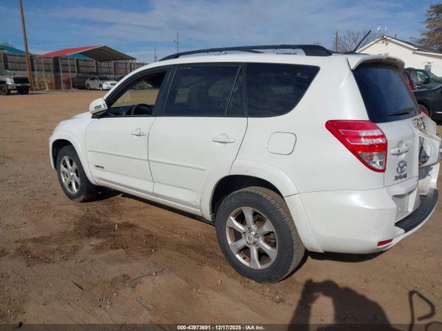Toyota RAV4 Limited V6 Image 2