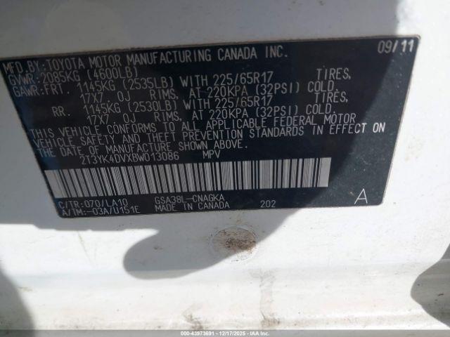 Toyota RAV4 Limited V6 Image 11