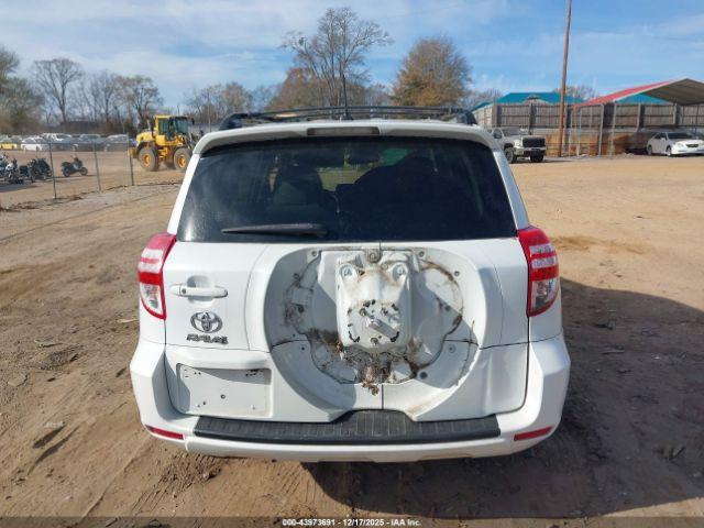 Toyota RAV4 Limited V6 Image 7