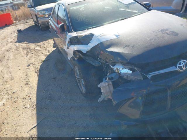 Toyota Camry Se Image 4