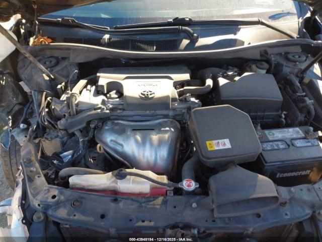 Toyota Camry Se Image 11