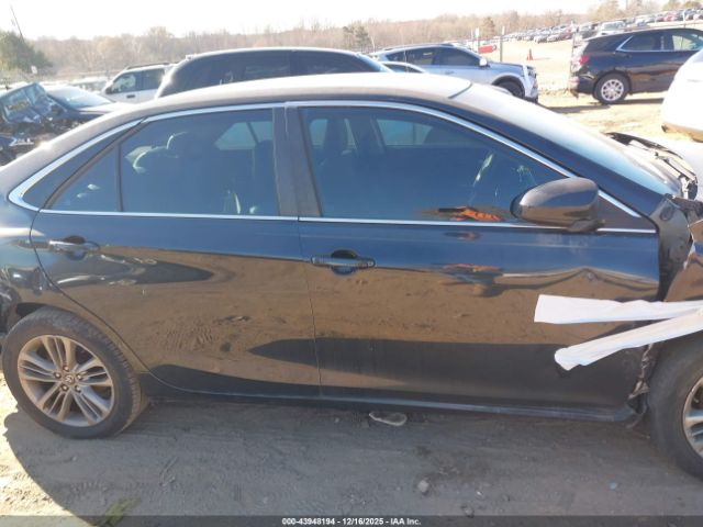 Toyota Camry Se Image 7