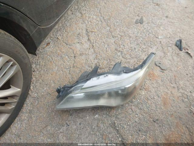 Toyota Camry Se Image 16