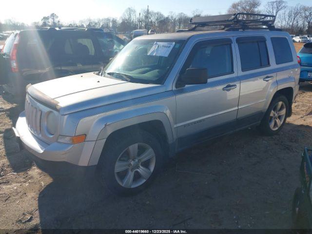 Jeep Patriot Latitude Image 2