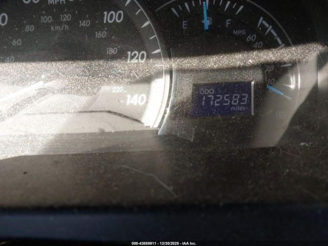 Toyota Camry Le Image 17