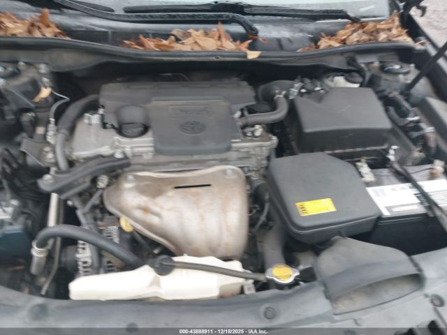 Toyota Camry Le Image 13