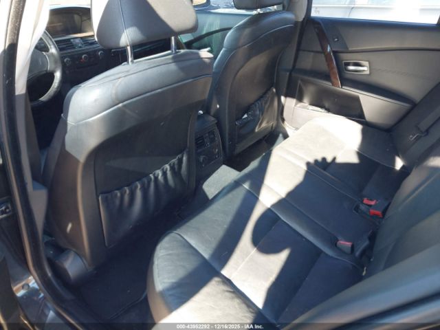 BMW 5 Series Image 4