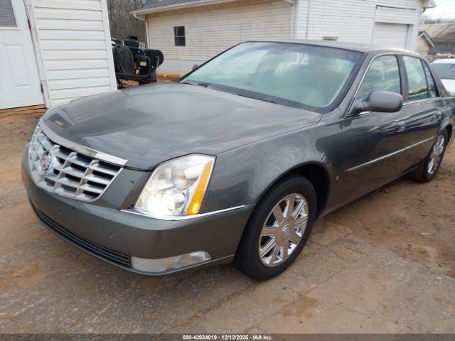 Cadillac DTS Standard Image 4