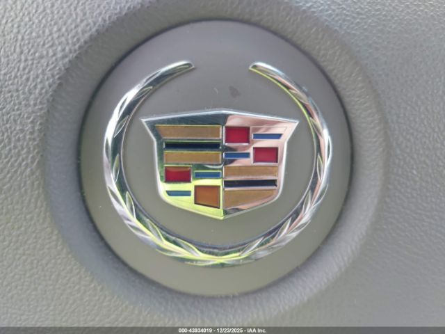 Cadillac DTS Standard Image 11