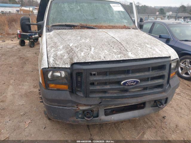 Ford F-350 Image 4