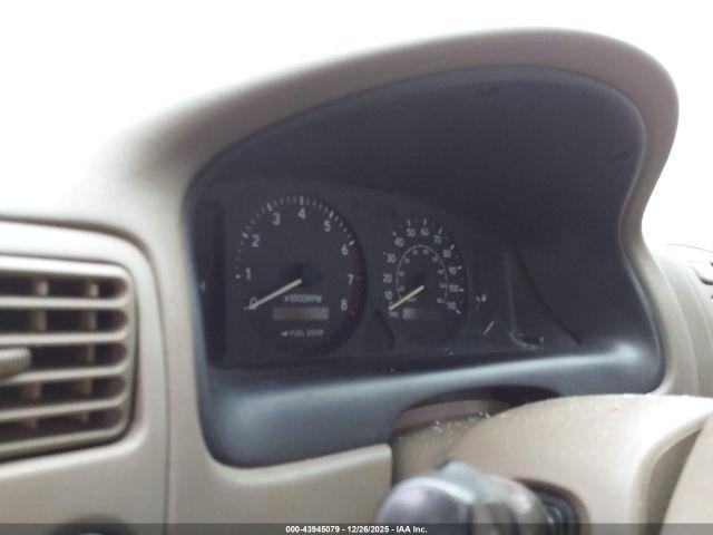 Toyota Corolla Le Image 10