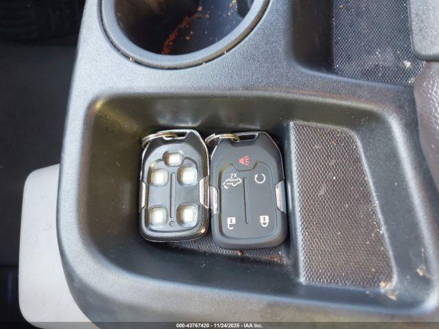 Chevrolet Silverado 1500 4wd  Short Bed Rst Image 7