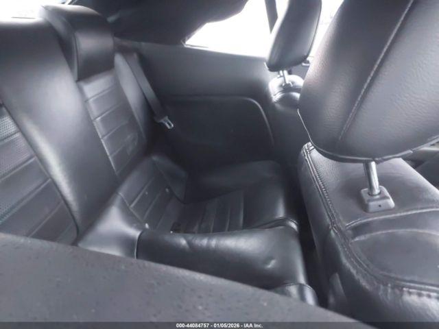 Ford Mustang Image 8