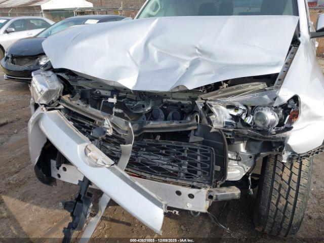 Toyota 4Runner Sr5 Premium Image 16