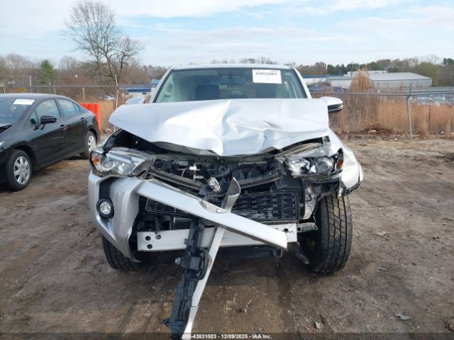 Toyota 4Runner Sr5 Premium Image 13