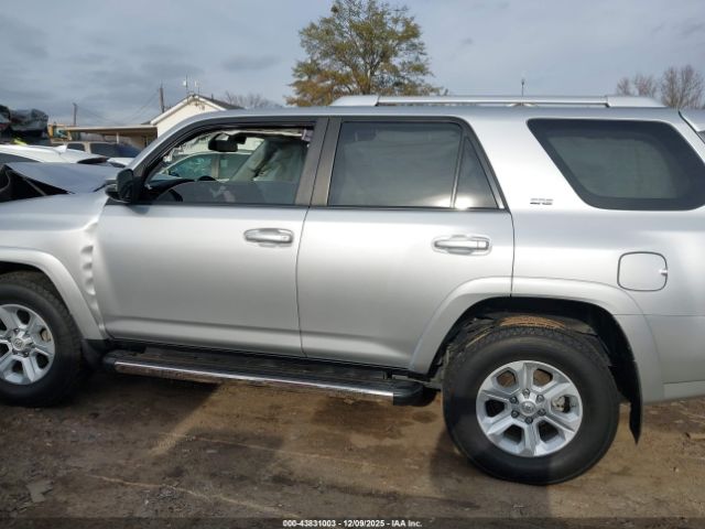 Toyota 4Runner Sr5 Premium Image 2