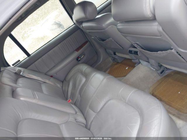 Buick Park Avenue Image 7