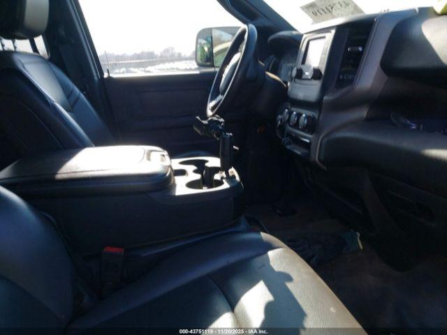 Ram 2500 Tradesman  4x2 8' Box Image 16