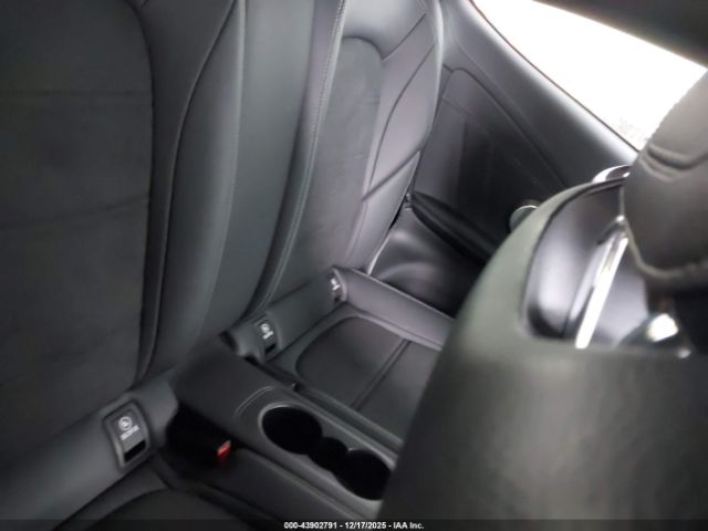 Mercedes-Benz C-Class Image 6