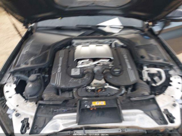 Mercedes-Benz C-Class Image 9