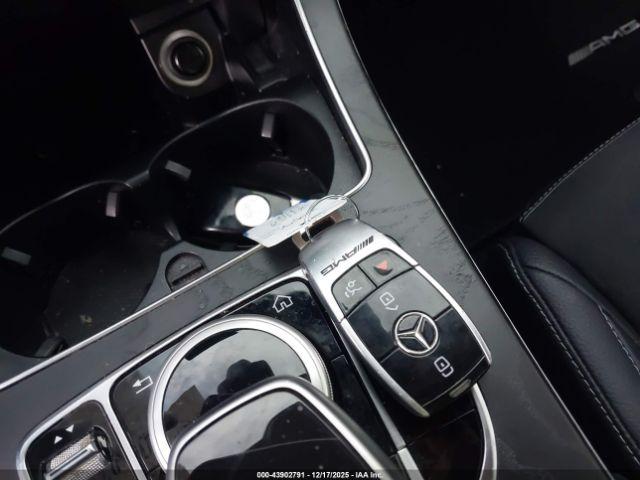 Mercedes-Benz C-Class Image 14