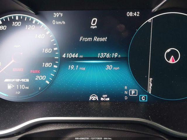 Mercedes-Benz C-Class Image 12