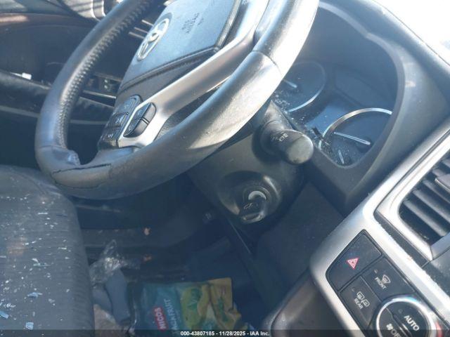 Toyota Highlander Le Plus V6 Image 7