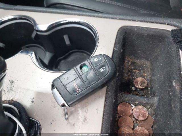 Jeep Grand Cherokee Laredo Image 3