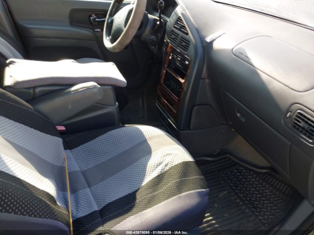 Nissan Quest Gle Image 10