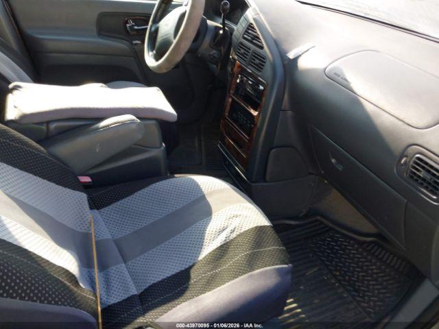 Nissan Quest Gle Image 10