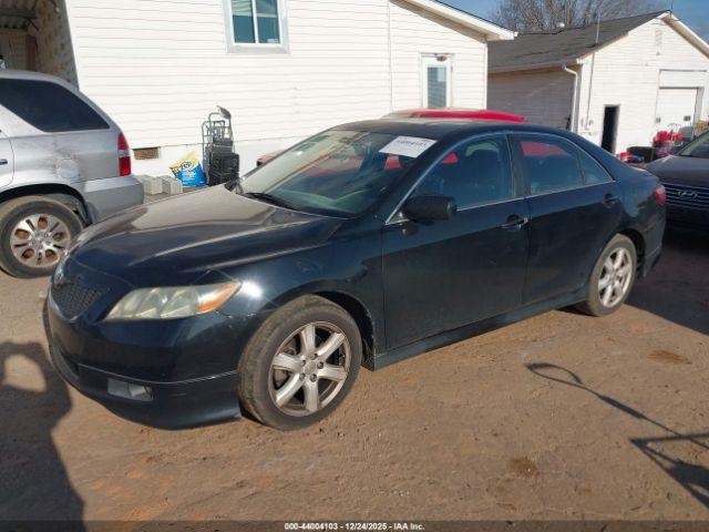 Toyota Camry Se Image 3