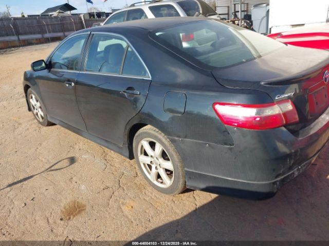 Toyota Camry Se Image 5