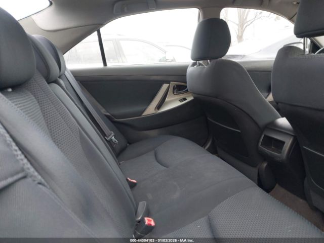 Toyota Camry Se Image 2