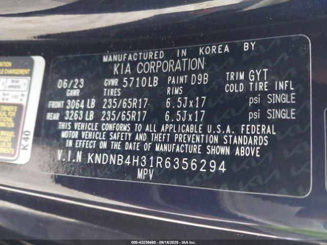 Kia Carnival Lx Image 12