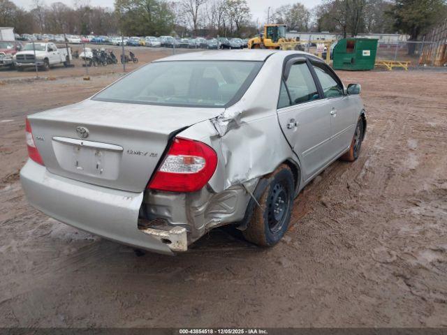 Toyota Camry Xle Image 14