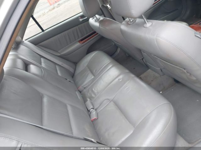 Toyota Camry Xle Image 3