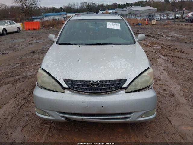 Toyota Camry Xle Image 15