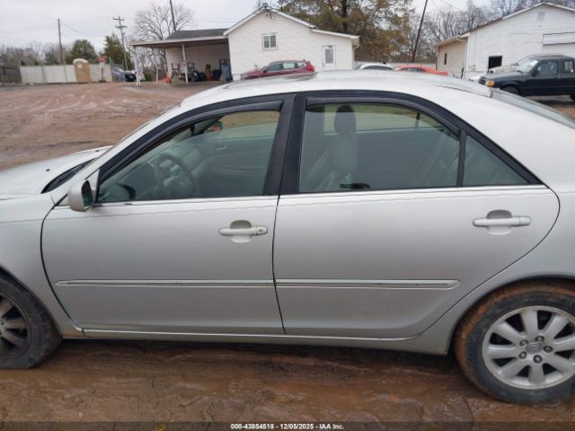 Toyota Camry Xle Image 6