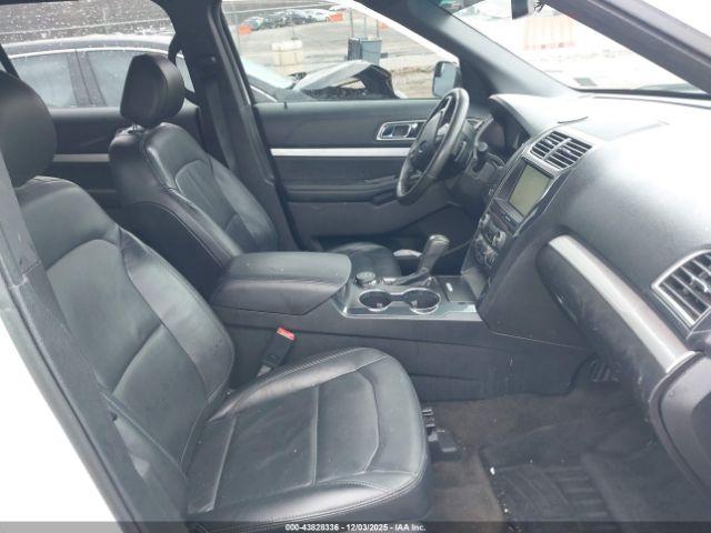 Ford Explorer Xlt Image 4