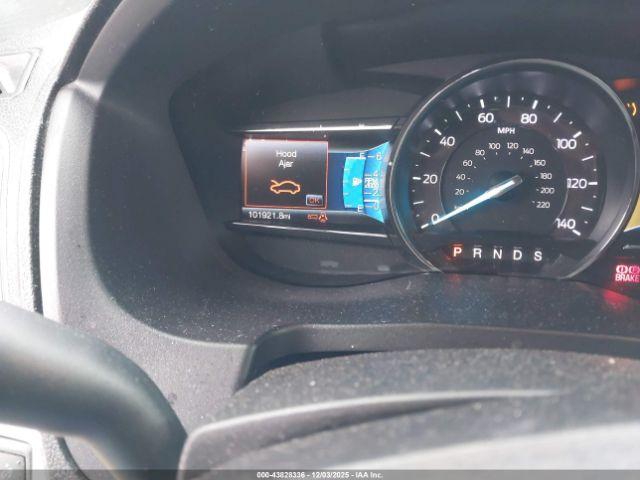 Ford Explorer Xlt Image 8