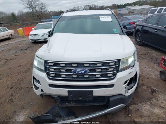 Ford Explorer Xlt Image 10