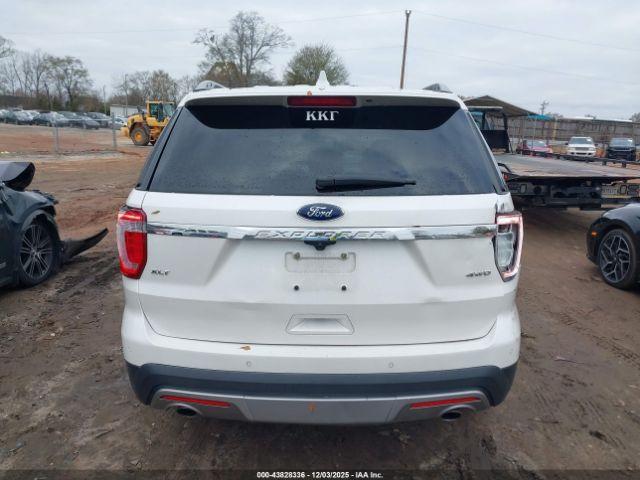Ford Explorer Xlt Image 13