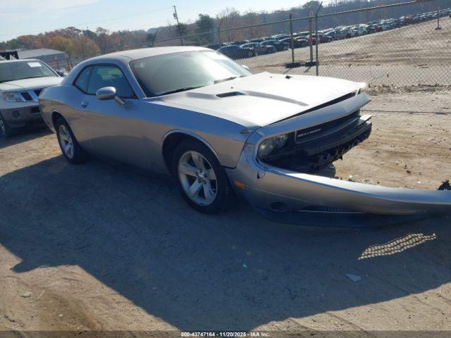  Salvage Dodge Challenger